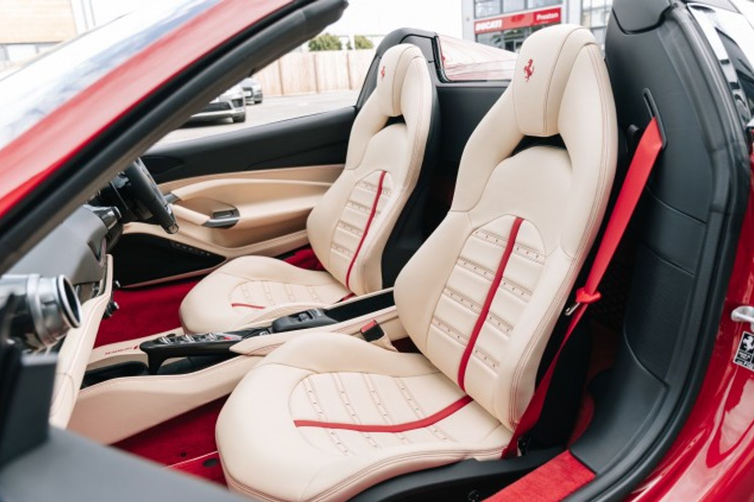 FERRARI F8 SPIDER CONVERTIBLE 3.9 SPIDER 2DR SEMI AUTOMATIC