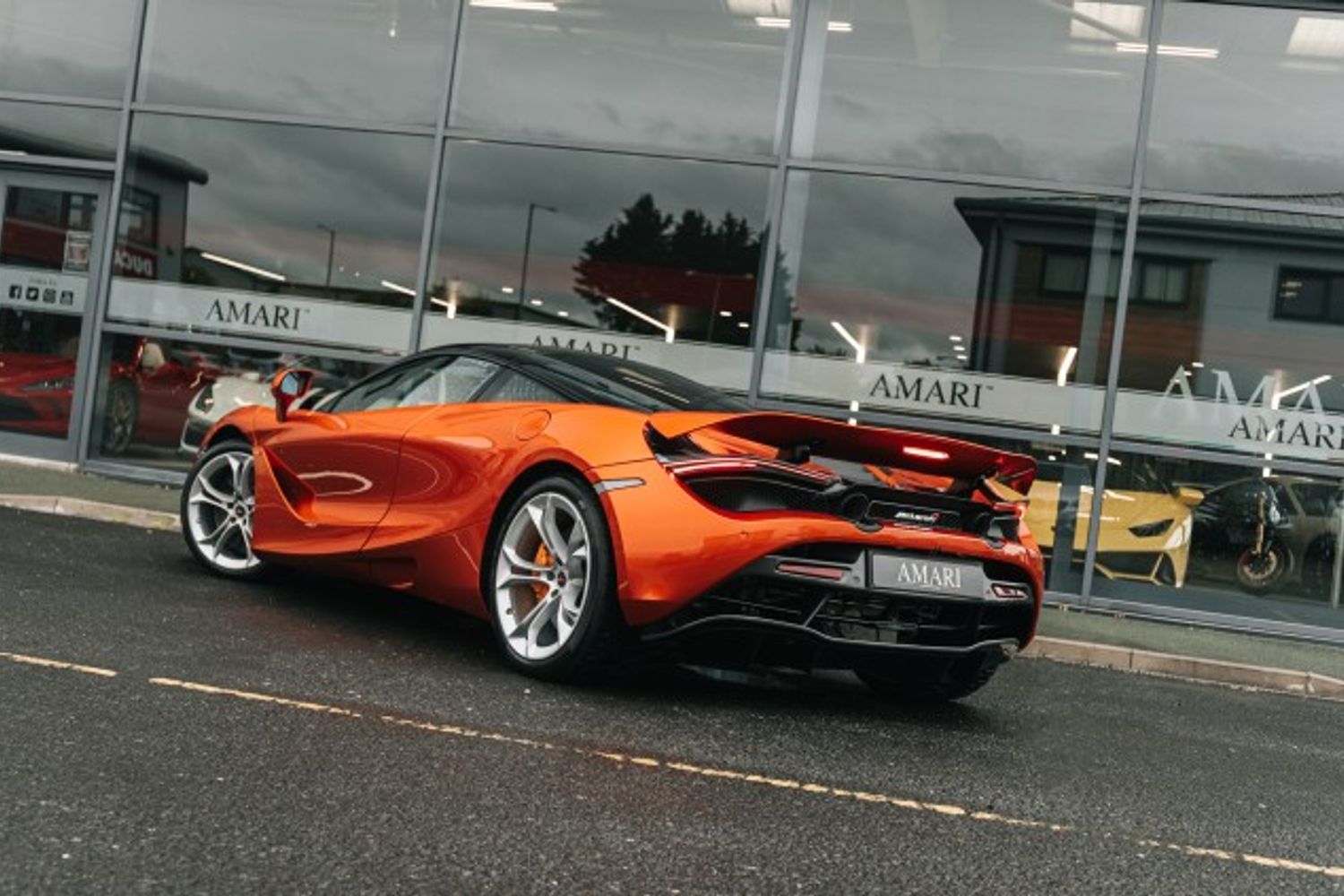 MCLAREN 720 COUPE 4.0 V8 SSG 2DR SEMI AUTOMATIC