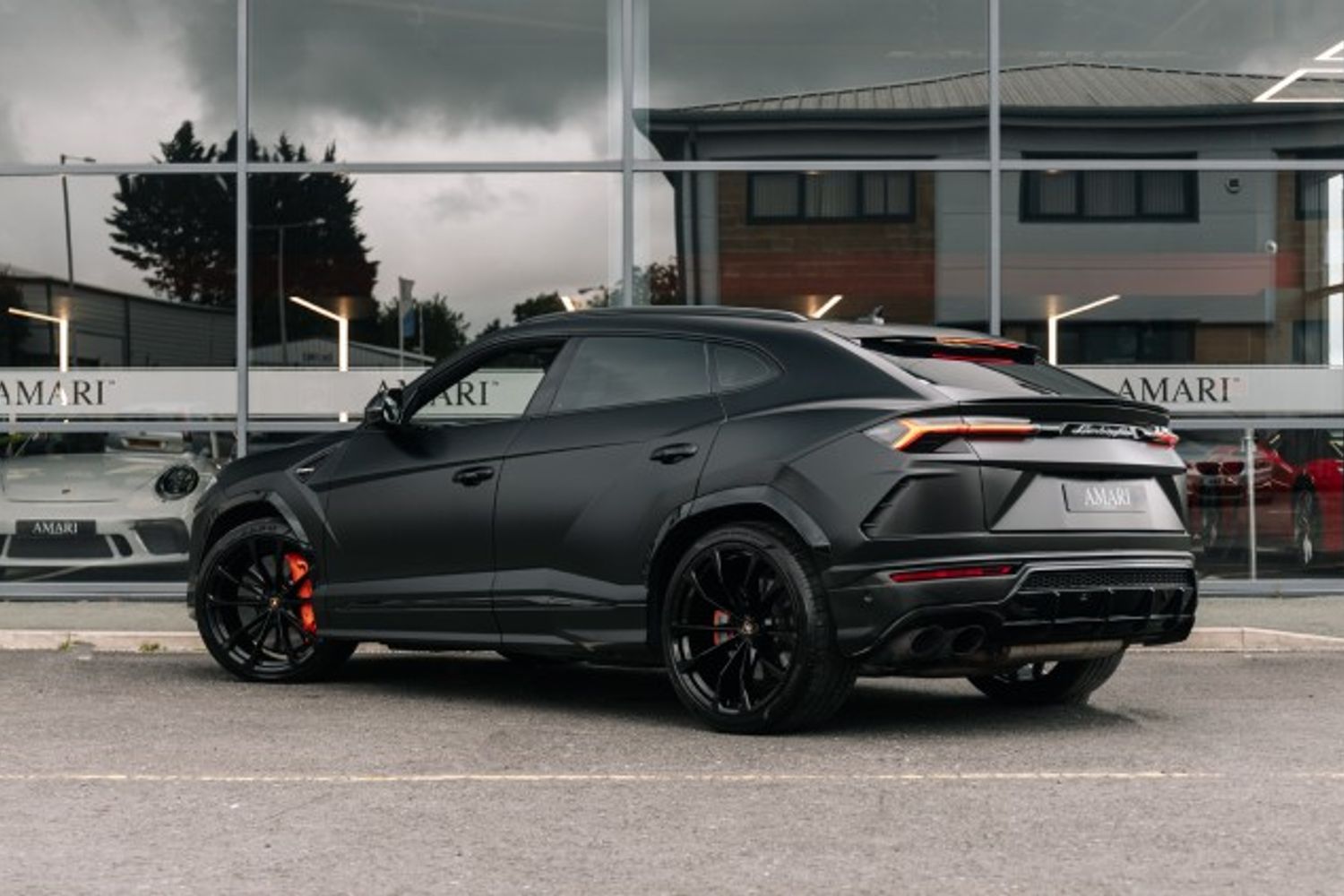 LAMBORGHINI URUS ESTATE 4.0 V8 5DR AUTOMATIC