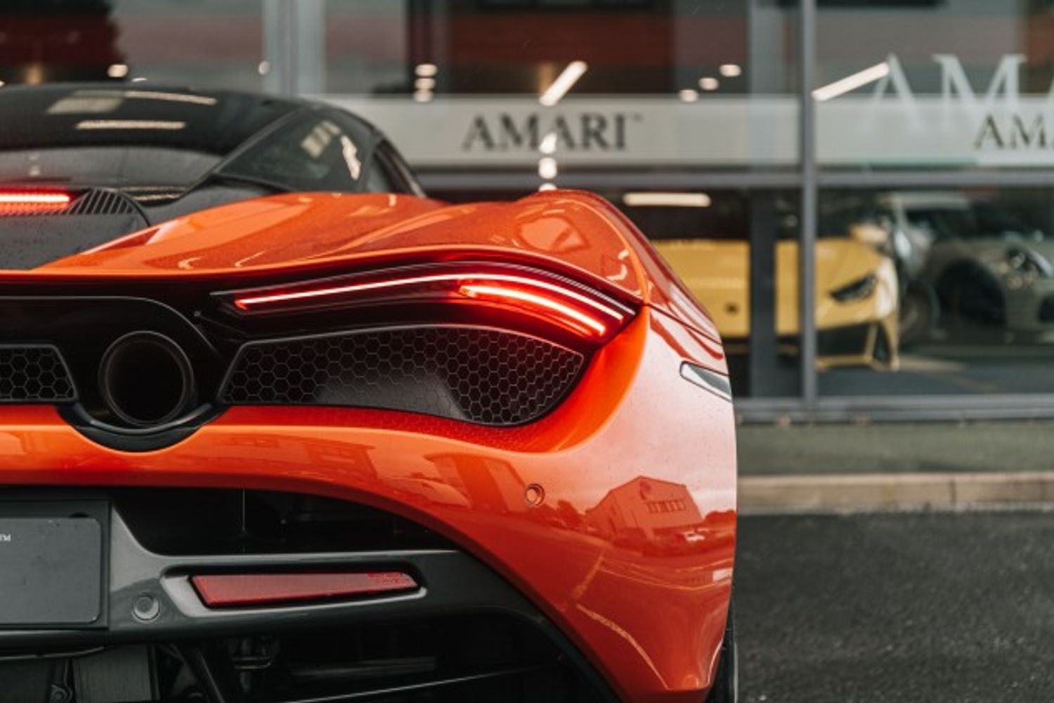MCLAREN 720 COUPE 4.0 V8 SSG 2DR SEMI AUTOMATIC