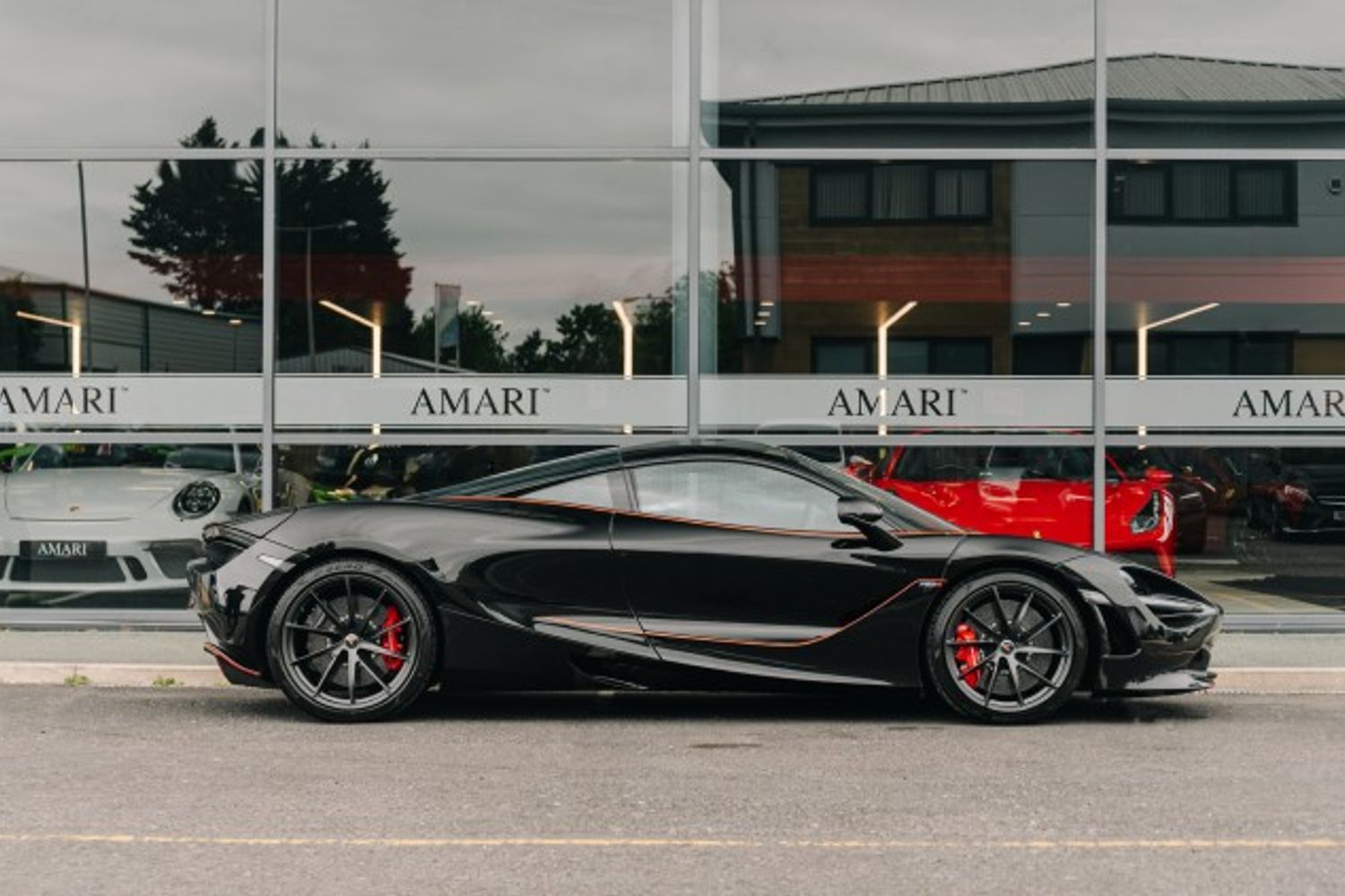 MCLAREN 720 COUPE 4.0 V8 SSG 2DR SEMI AUTOMATIC