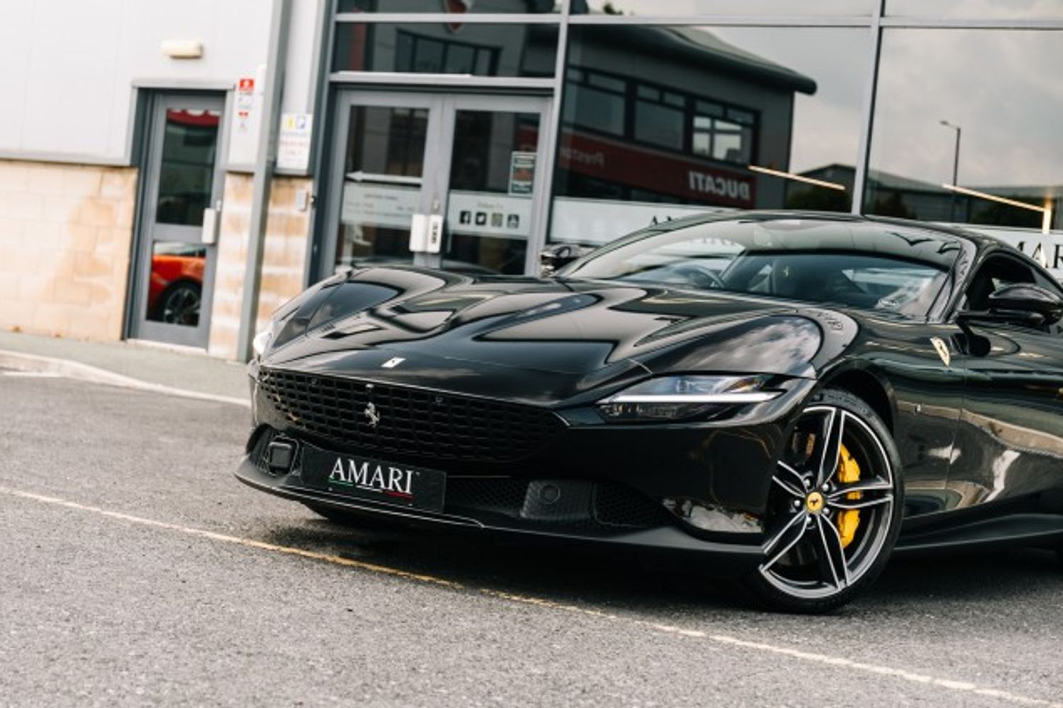 FERRARI ROMA BASE COUPE 3.9 BASE 2DR SEMI AUTOMATIC