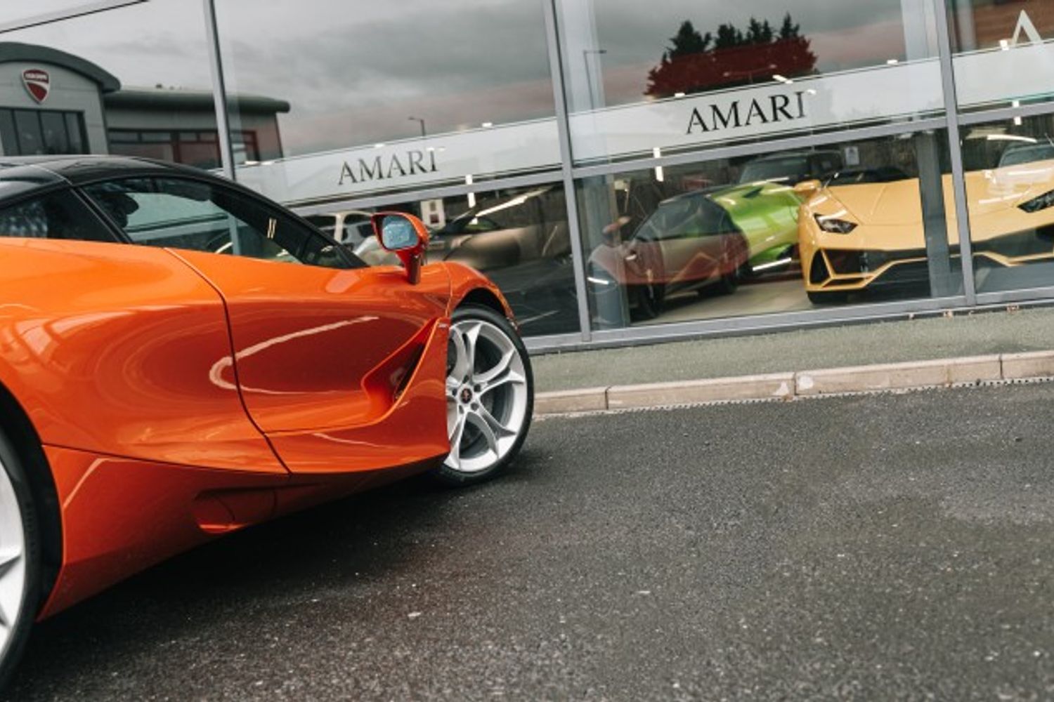 MCLAREN 720 COUPE 4.0 V8 SSG 2DR SEMI AUTOMATIC