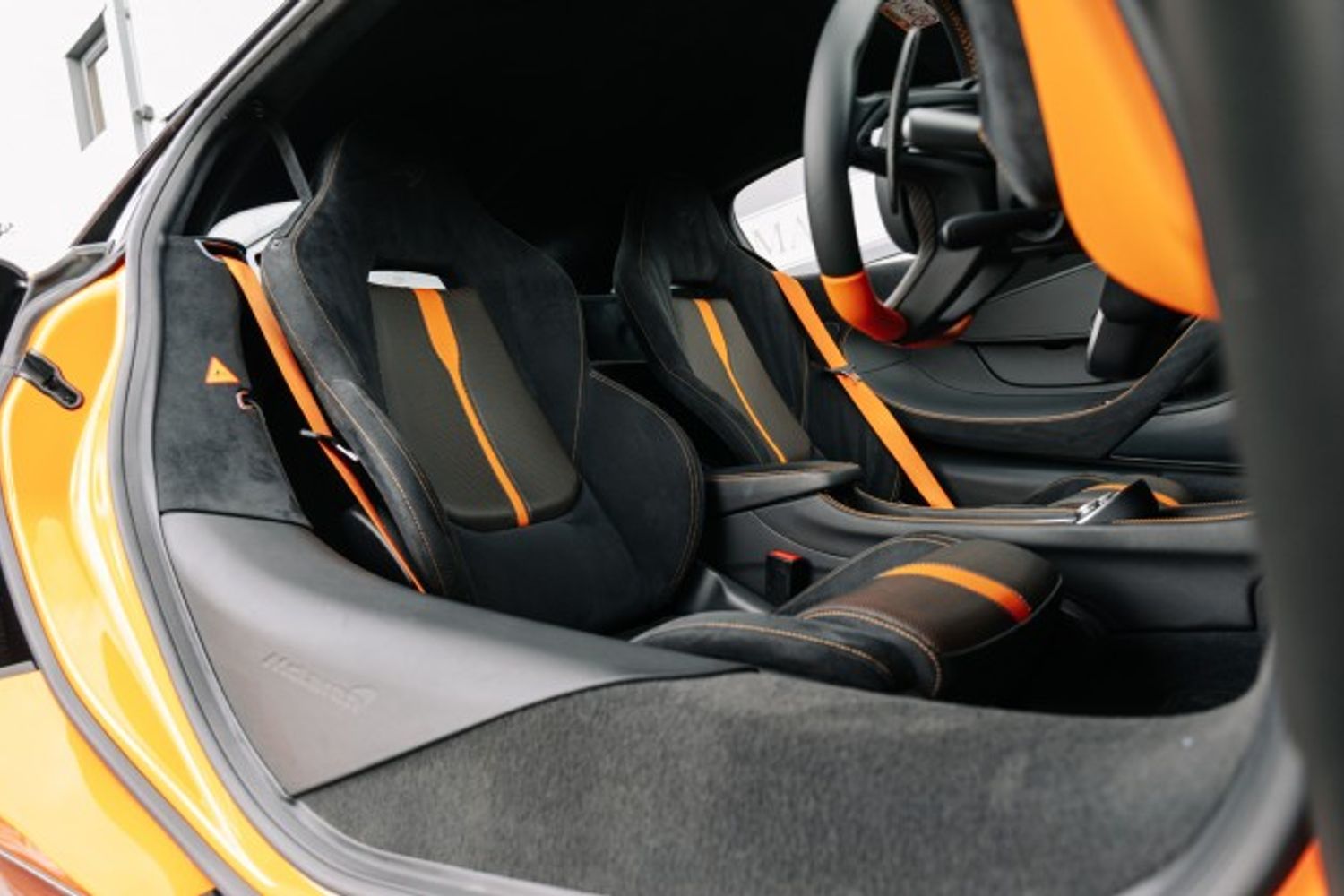 MCLAREN 570 COUPE 3.8 V8 SSG 2DR SEMI AUTOMATIC