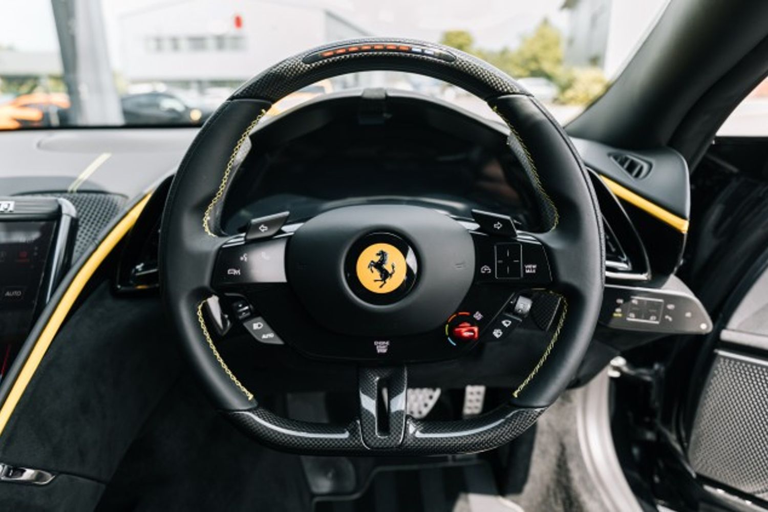 FERRARI ROMA BASE COUPE 3.9 BASE 2DR SEMI AUTOMATIC