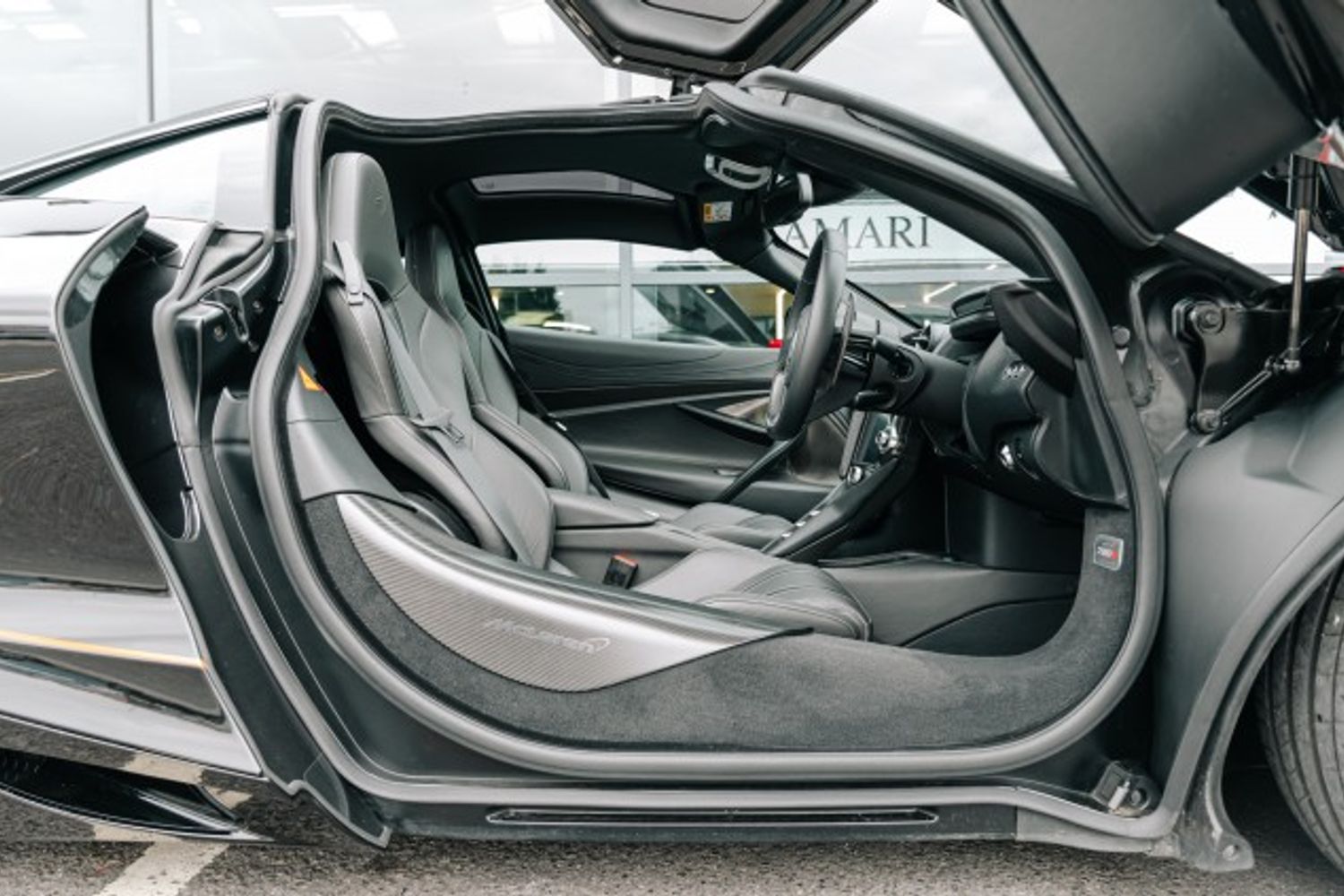 MCLAREN 720 COUPE 4.0 V8 SSG 2DR SEMI AUTOMATIC