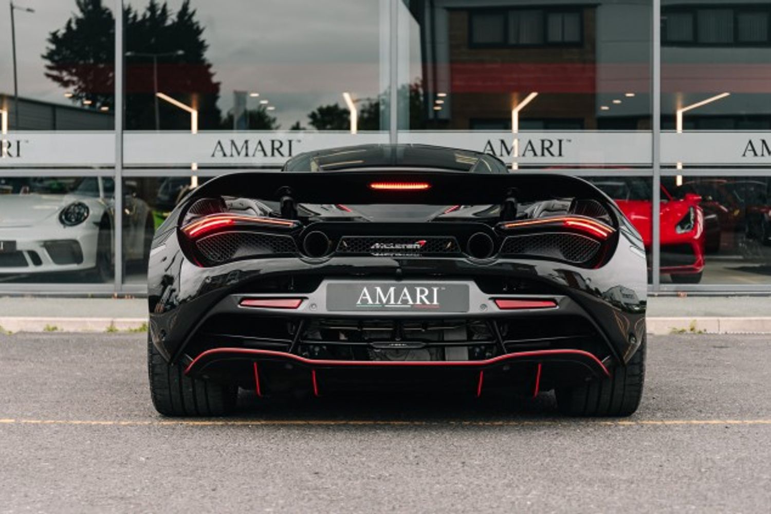 MCLAREN 720 COUPE 4.0 V8 SSG 2DR SEMI AUTOMATIC