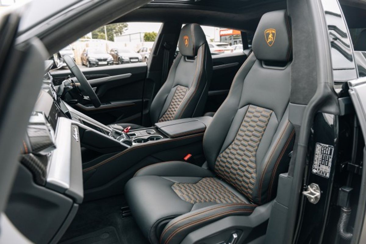 LAMBORGHINI URUS ESTATE 4.0 V8 5DR AUTOMATIC