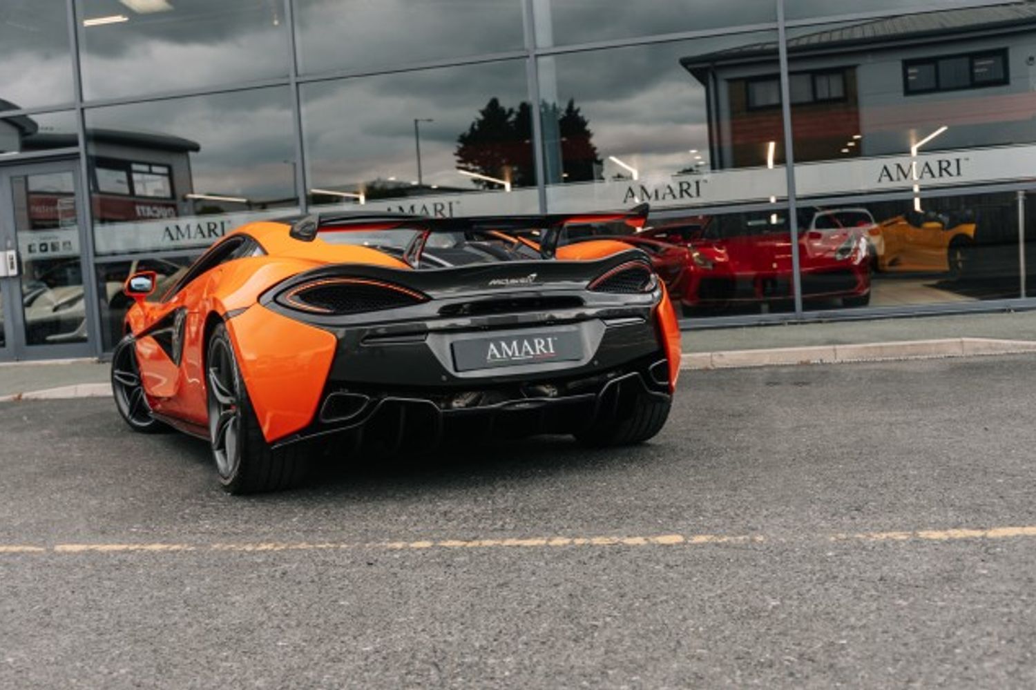 MCLAREN 570 COUPE 3.8 V8 SSG 2DR SEMI AUTOMATIC