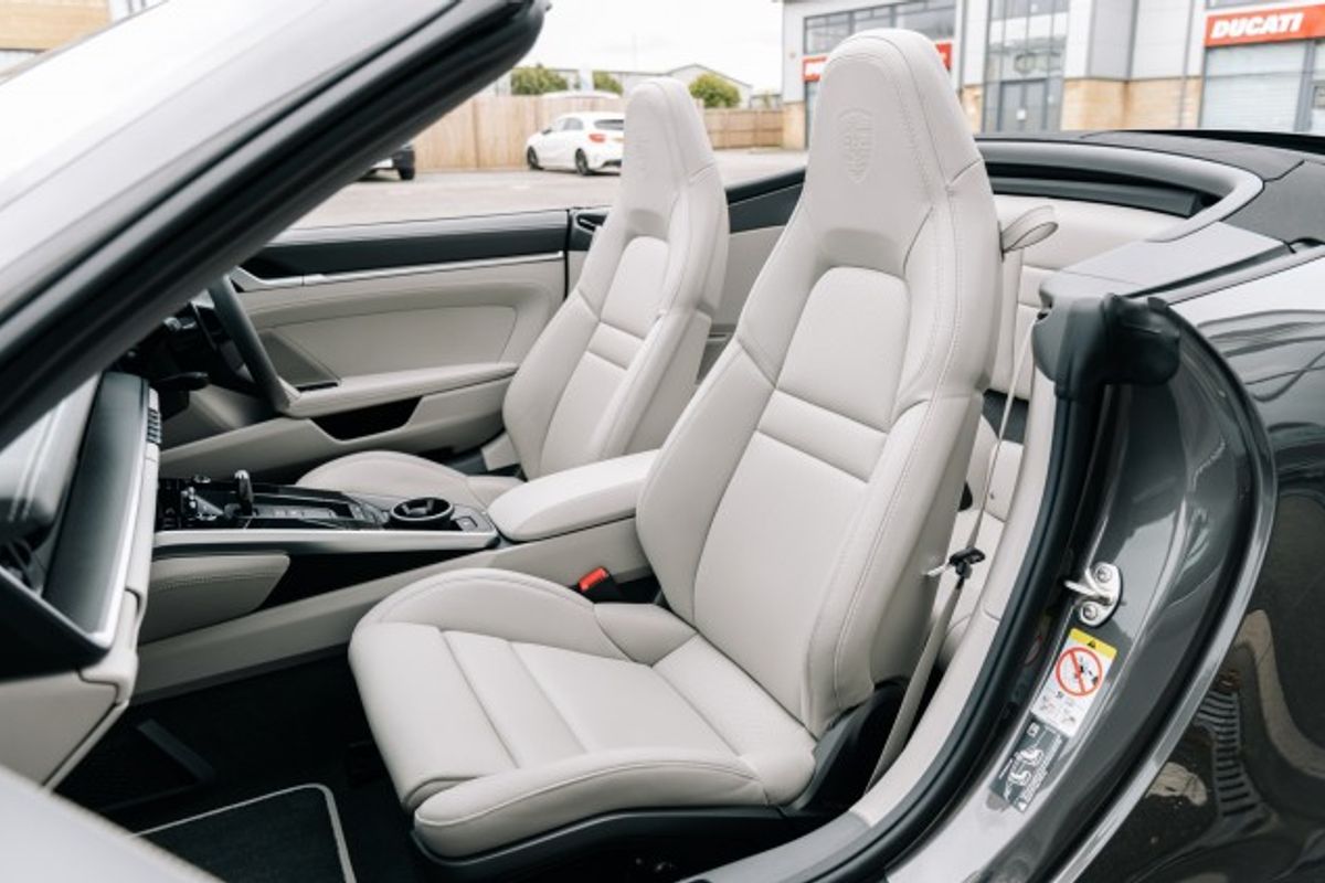PORSCHE 911 CONVERTIBLE 3.0 CARRERA 4 PDK 2DR AUTOMATIC