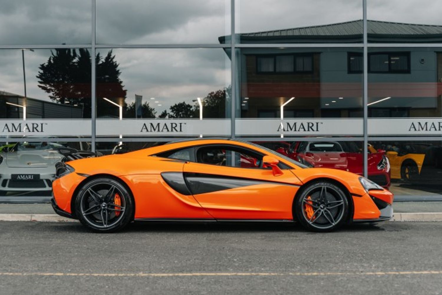 MCLAREN 570 COUPE 3.8 V8 SSG 2DR SEMI AUTOMATIC
