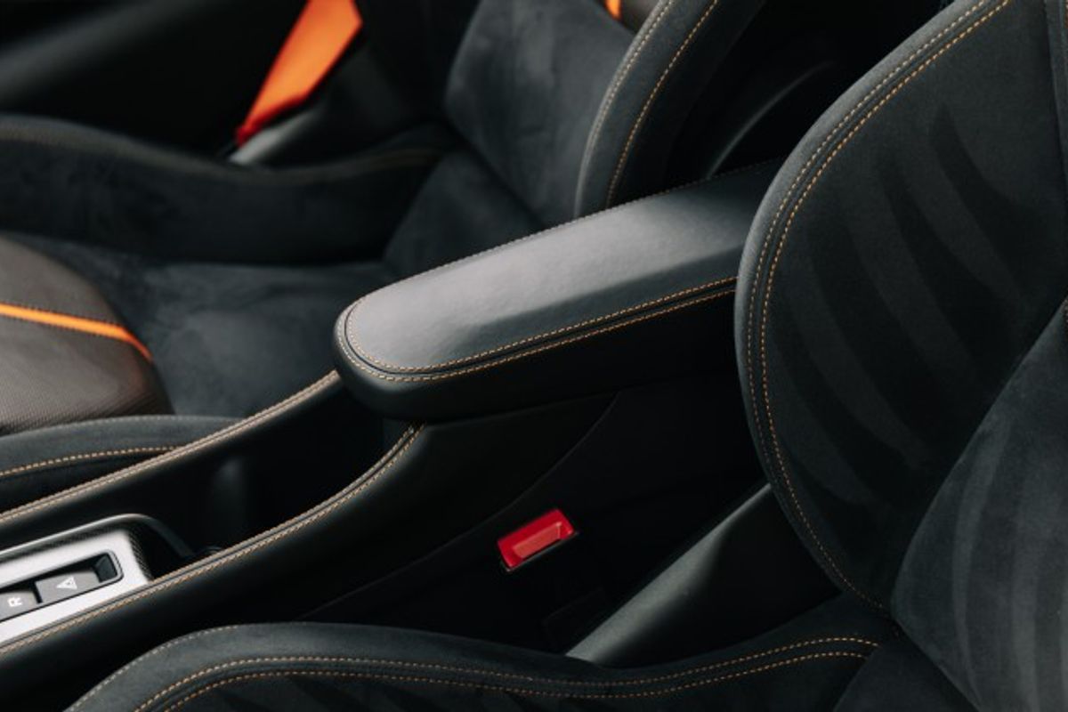 MCLAREN 570 COUPE 3.8 V8 SSG 2DR SEMI AUTOMATIC