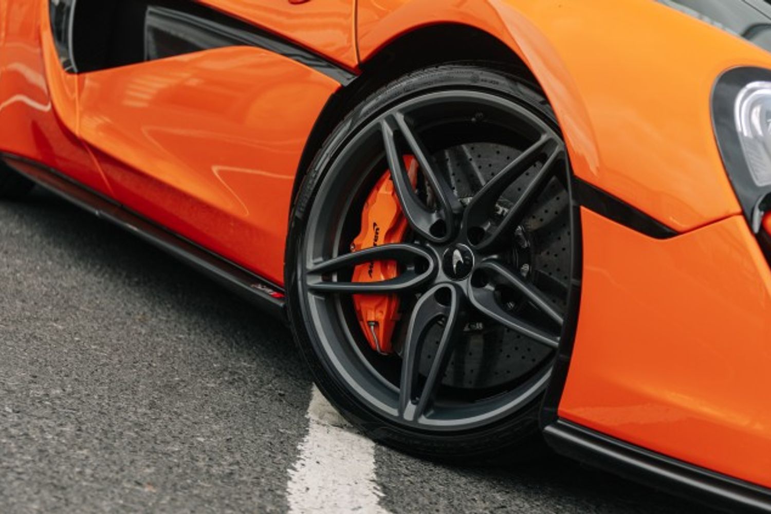 MCLAREN 570 COUPE 3.8 V8 SSG 2DR SEMI AUTOMATIC