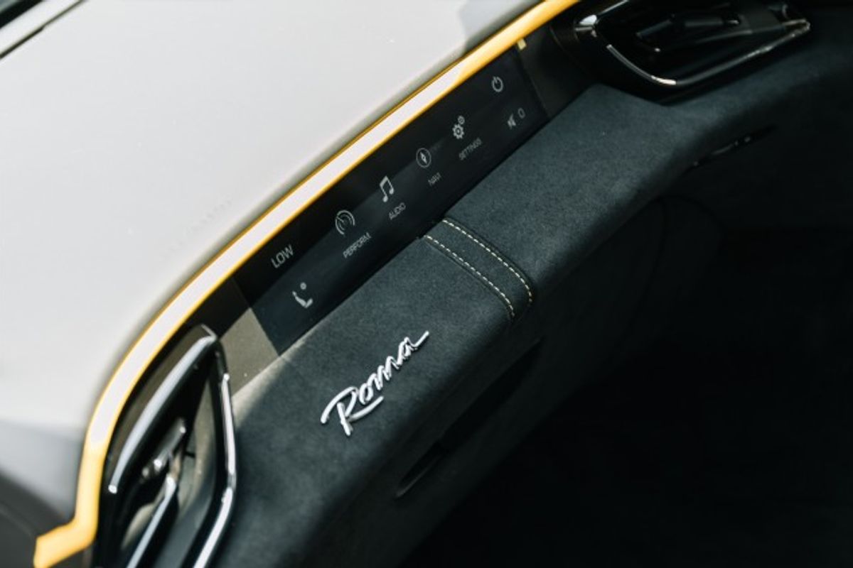 FERRARI ROMA BASE COUPE 3.9 BASE 2DR SEMI AUTOMATIC