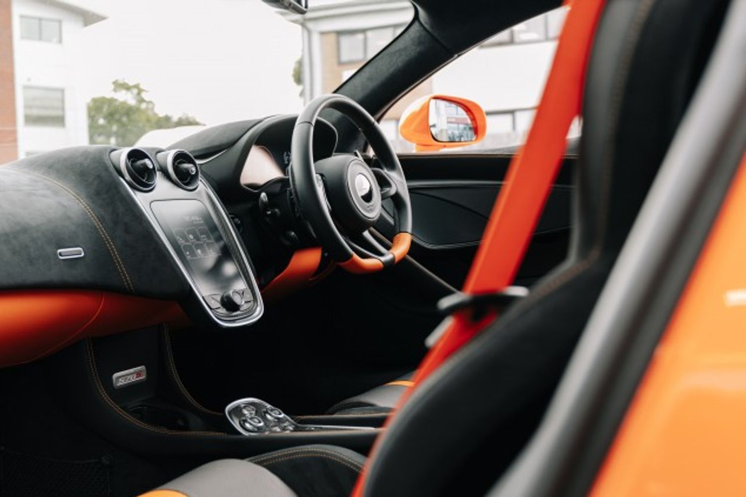 MCLAREN 570 COUPE 3.8 V8 SSG 2DR SEMI AUTOMATIC