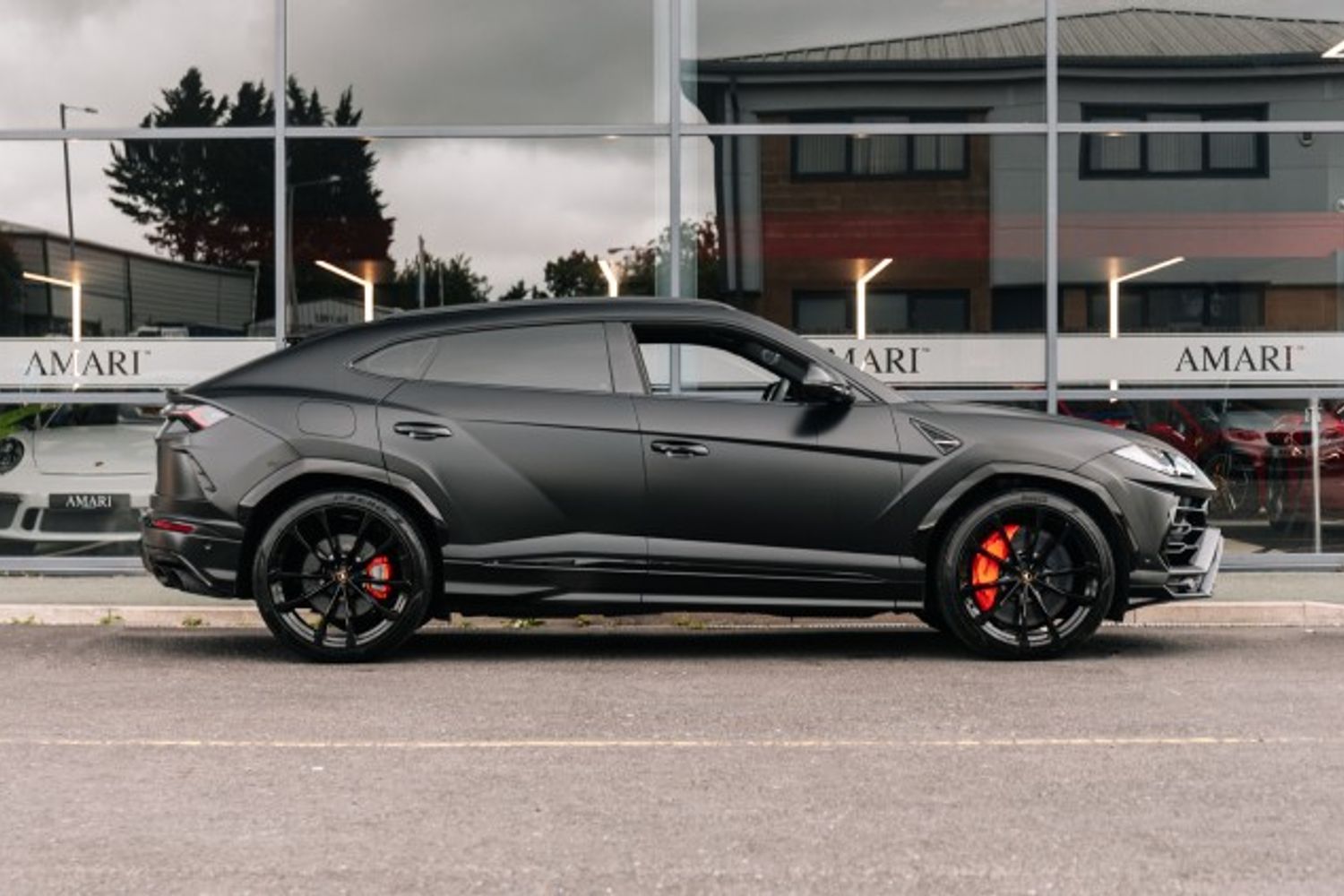 LAMBORGHINI URUS ESTATE 4.0 V8 5DR AUTOMATIC