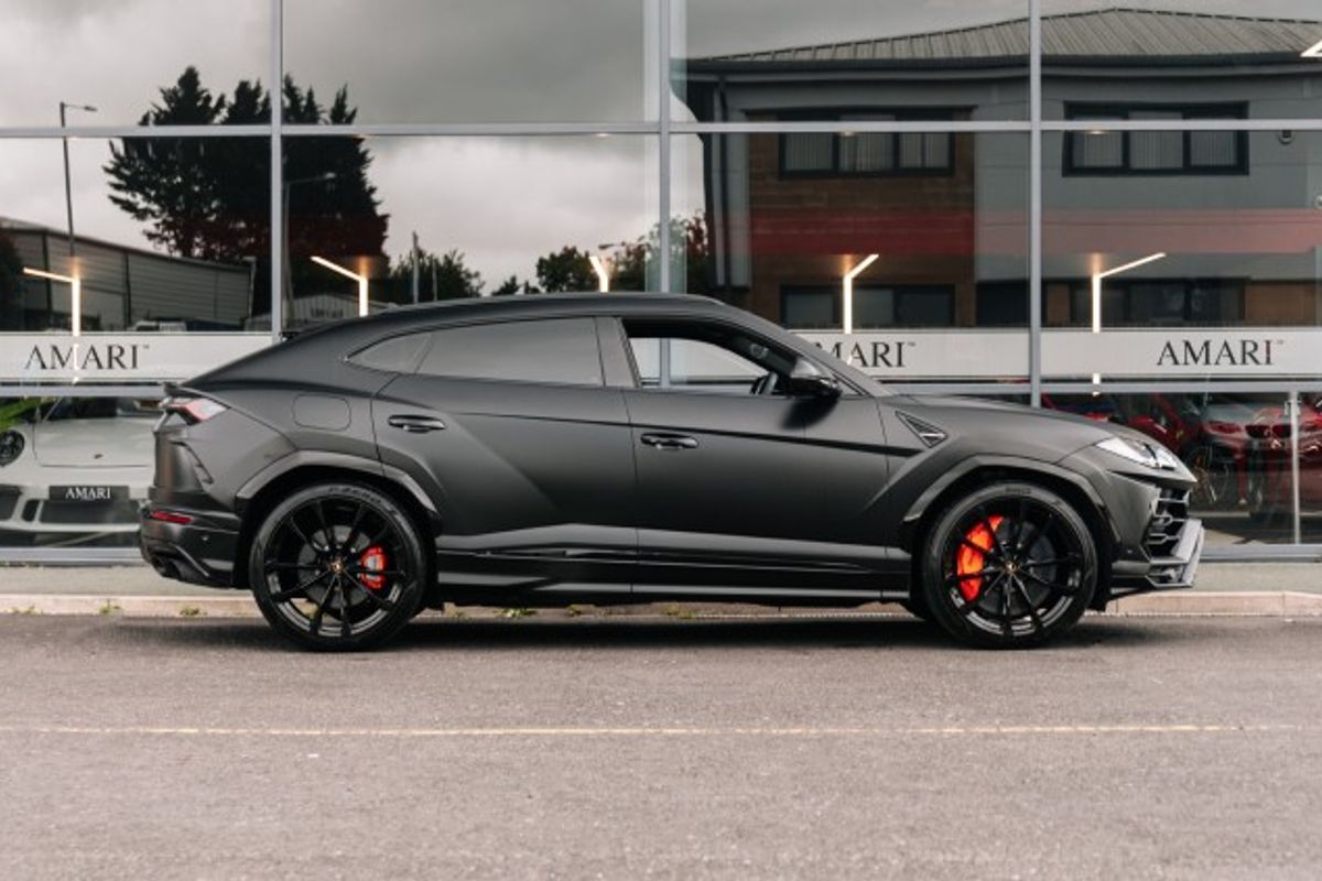 LAMBORGHINI URUS ESTATE 4.0 V8 5DR AUTOMATIC