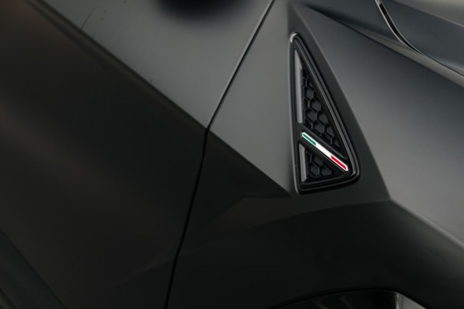 LAMBORGHINI URUS ESTATE 4.0 V8 5DR AUTOMATIC