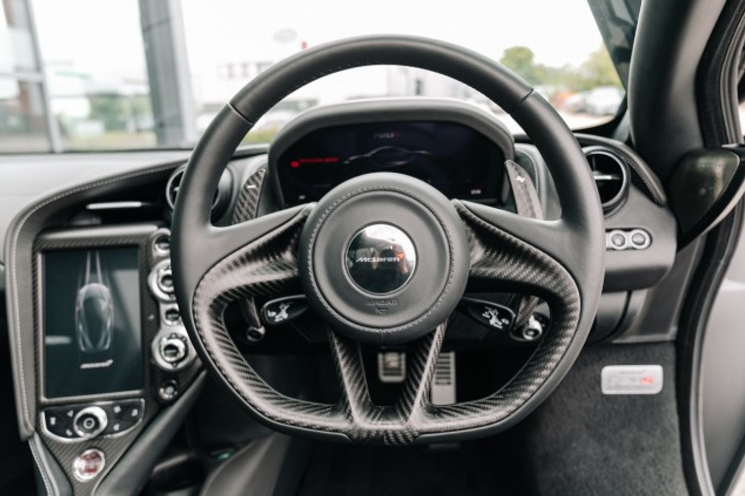 MCLAREN 720 COUPE 4.0 V8 SSG 2DR SEMI AUTOMATIC