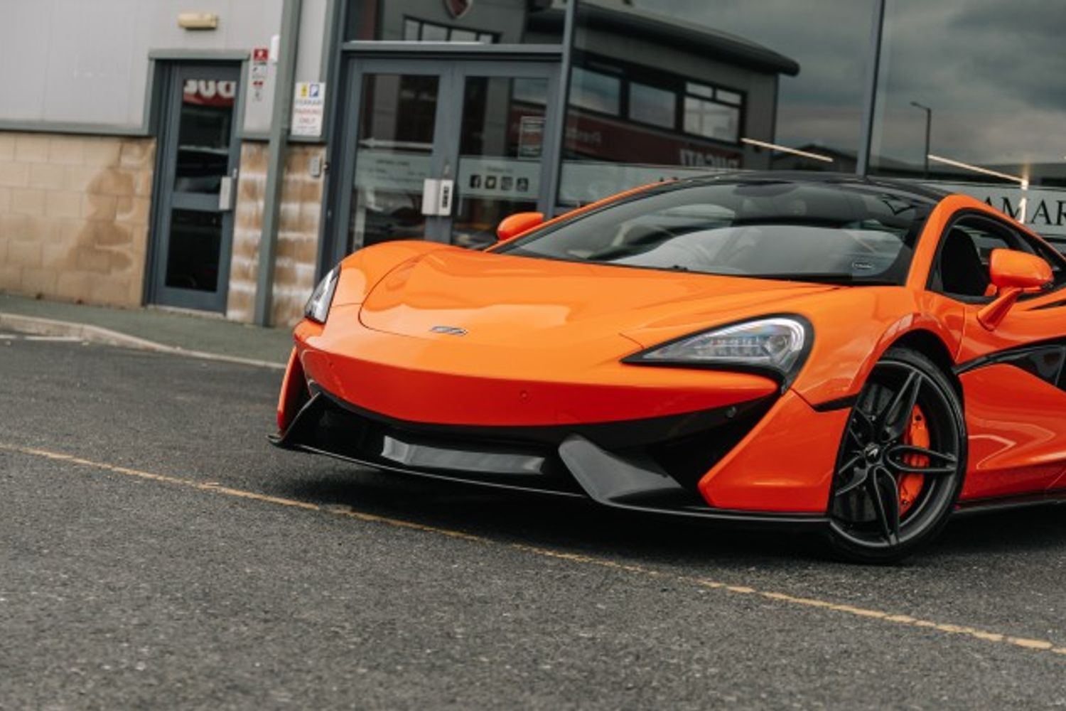 MCLAREN 570 COUPE 3.8 V8 SSG 2DR SEMI AUTOMATIC