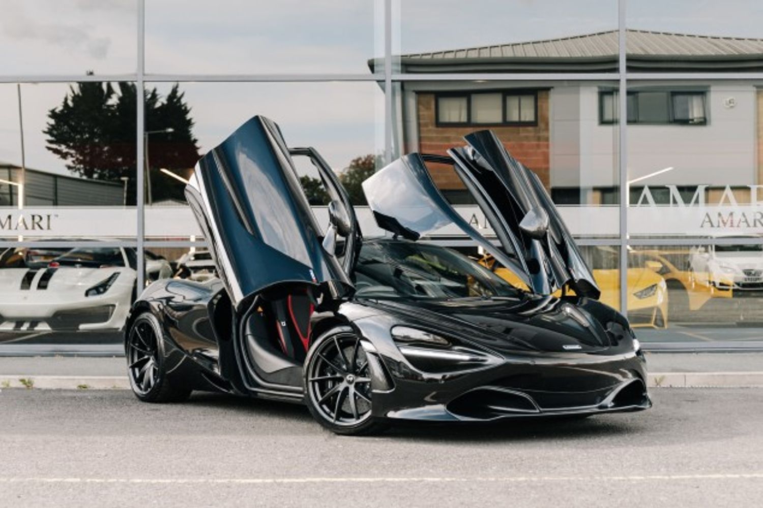 MCLAREN 720S V8 SSG COUPE 4.0 V8 SSG 2DR SEMI AUTOMATIC