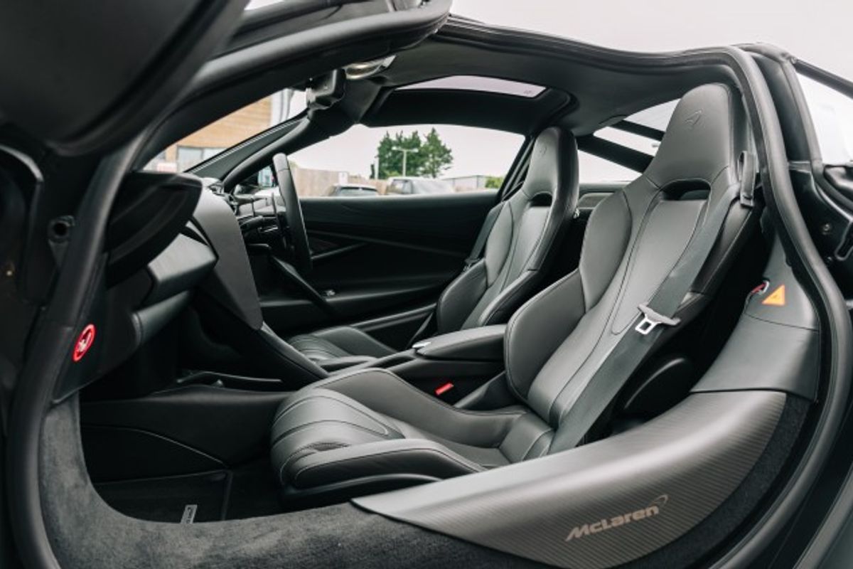 MCLAREN 720 COUPE 4.0 V8 SSG 2DR SEMI AUTOMATIC