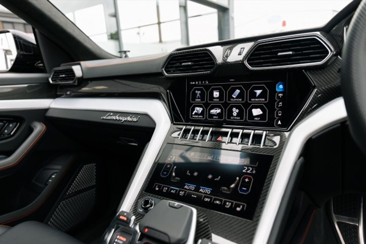 LAMBORGHINI URUS ESTATE 4.0 V8 5DR AUTOMATIC