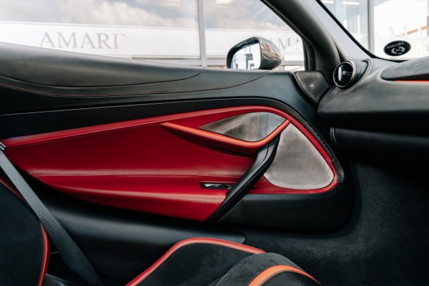 MCLAREN 720S V8 SSG COUPE 4.0 V8 SSG 2DR SEMI AUTOMATIC