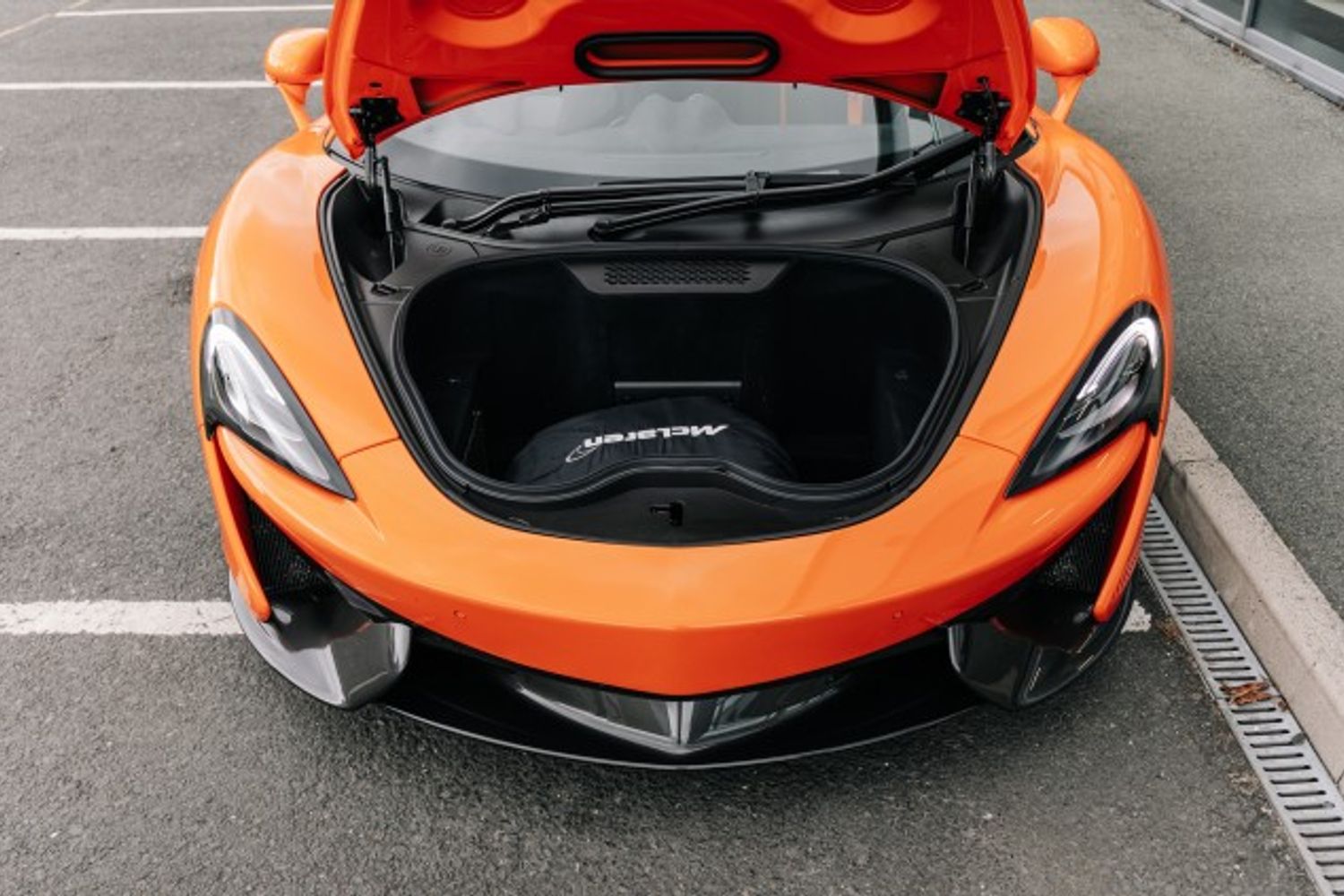 MCLAREN 570 COUPE 3.8 V8 SSG 2DR SEMI AUTOMATIC
