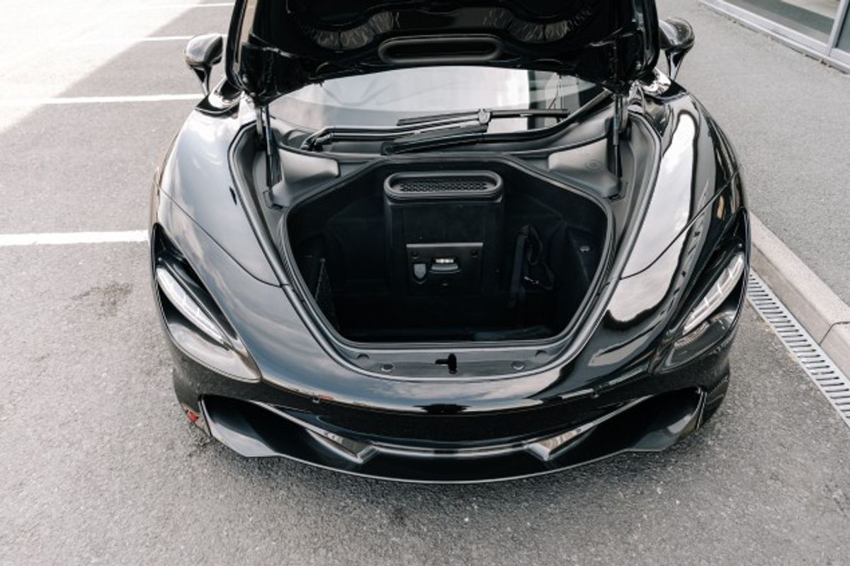 MCLAREN 720S V8 SSG COUPE 4.0 V8 SSG 2DR SEMI AUTOMATIC