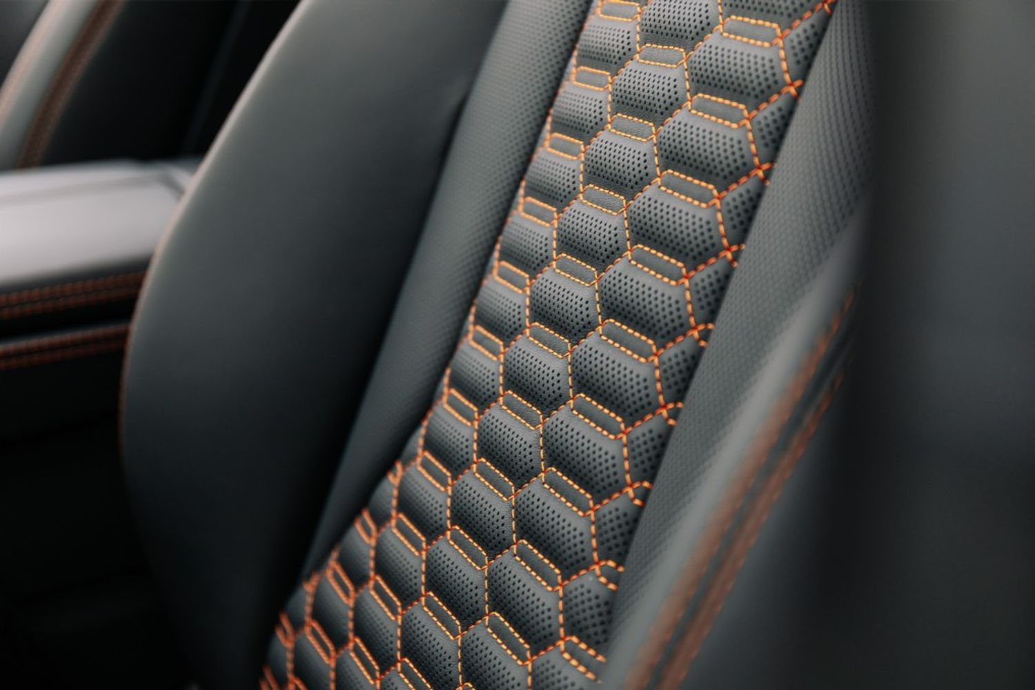 LAMBORGHINI URUS ESTATE 4.0 V8 5DR AUTOMATIC