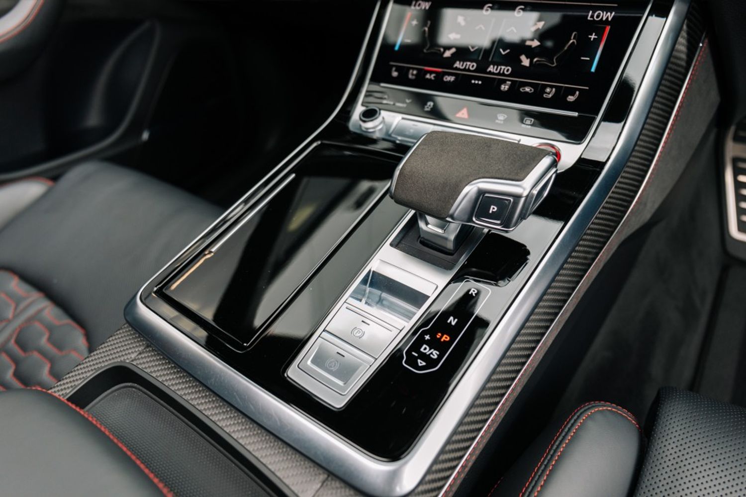 AUDI Q8 RS TFSI QUATTRO VORSPRUNG ESTATE 4.0 RS TFSI QUATTRO VORSPRUNG 5DR AUTOMATIC
