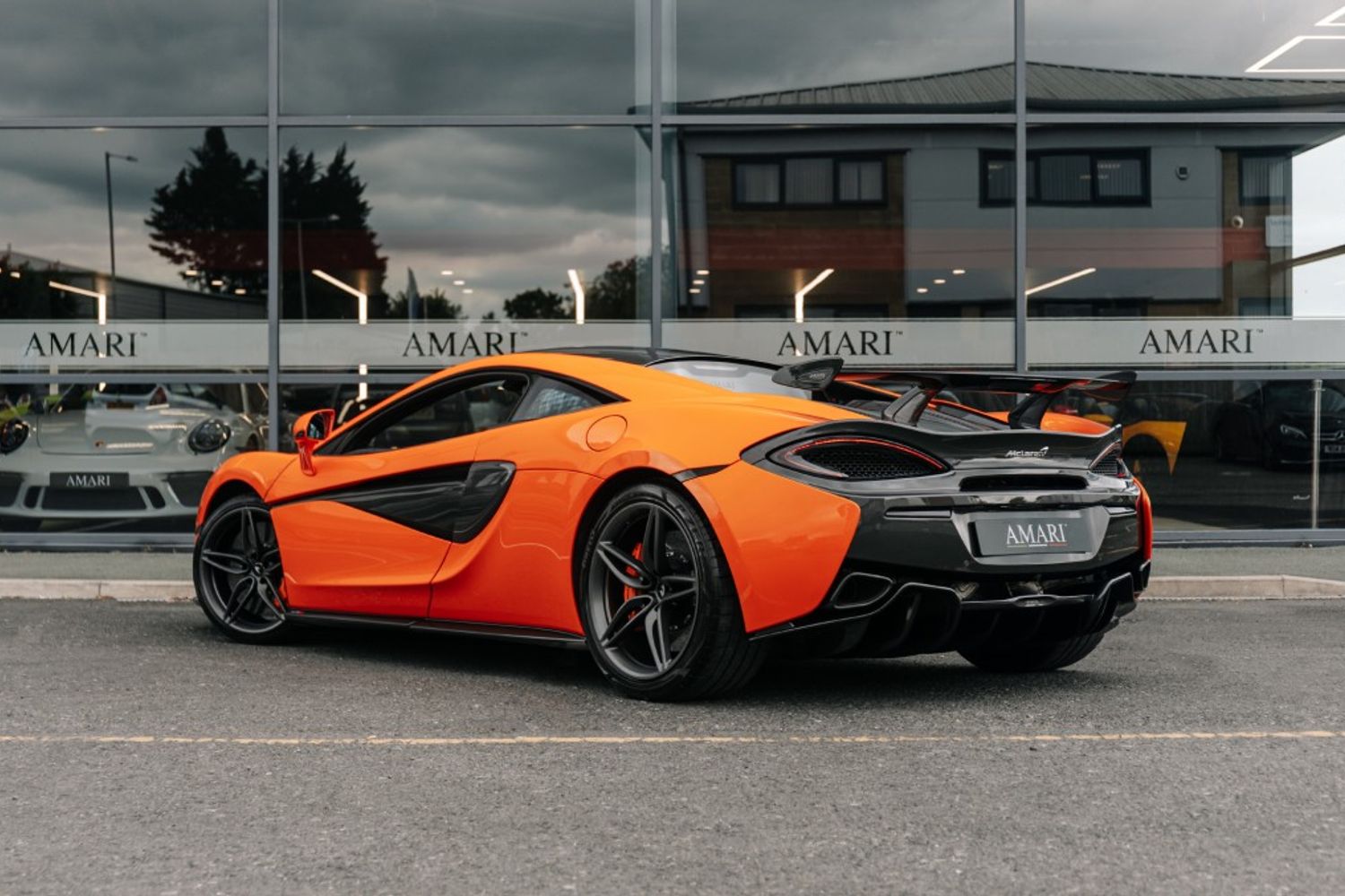 MCLAREN 570 COUPE 3.8 V8 SSG 2DR SEMI AUTOMATIC