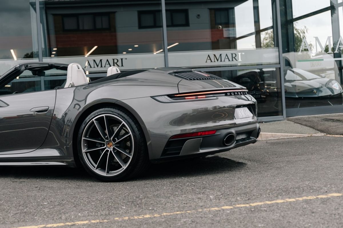 PORSCHE 911 CONVERTIBLE 3.0 CARRERA 4 PDK 2DR AUTOMATIC