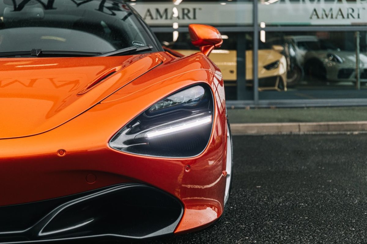 MCLAREN 720 COUPE 4.0 V8 SSG 2DR SEMI AUTOMATIC