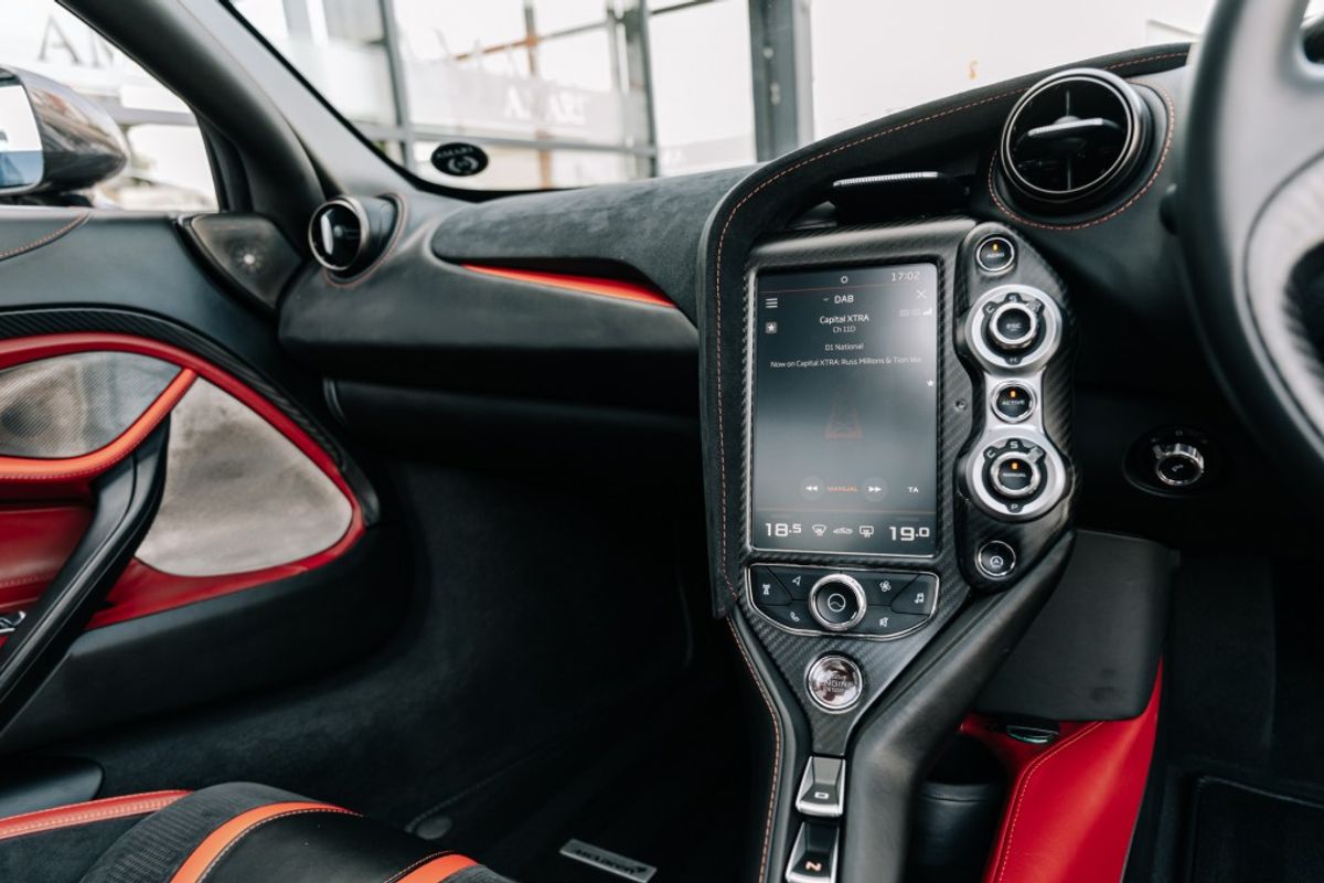 MCLAREN 720S V8 SSG COUPE 4.0 V8 SSG 2DR SEMI AUTOMATIC