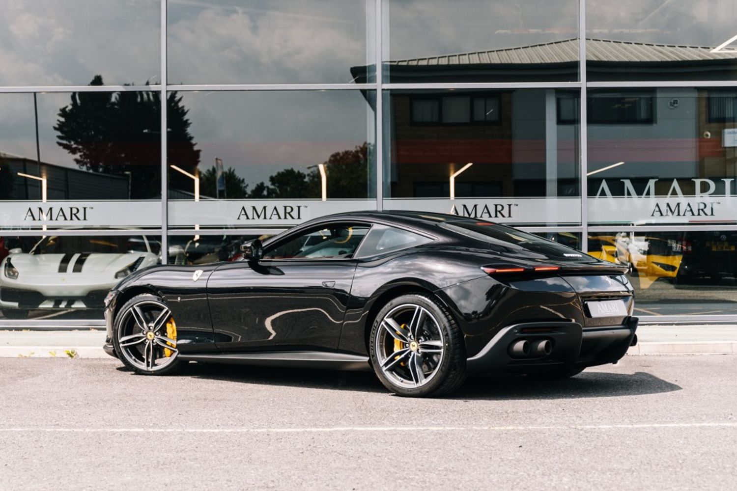 FERRARI ROMA BASE COUPE 3.9 BASE 2DR SEMI AUTOMATIC