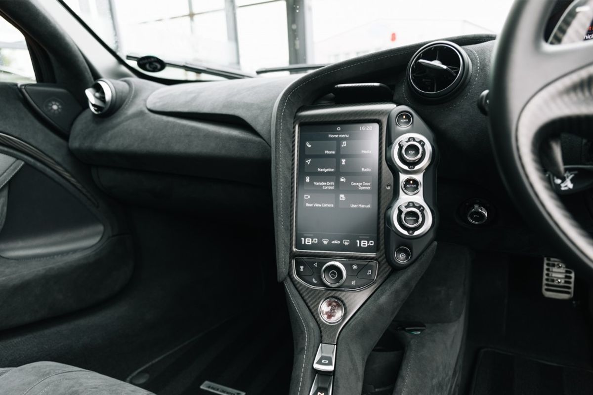 MCLAREN 720 COUPE 4.0 V8 SSG 2DR SEMI AUTOMATIC