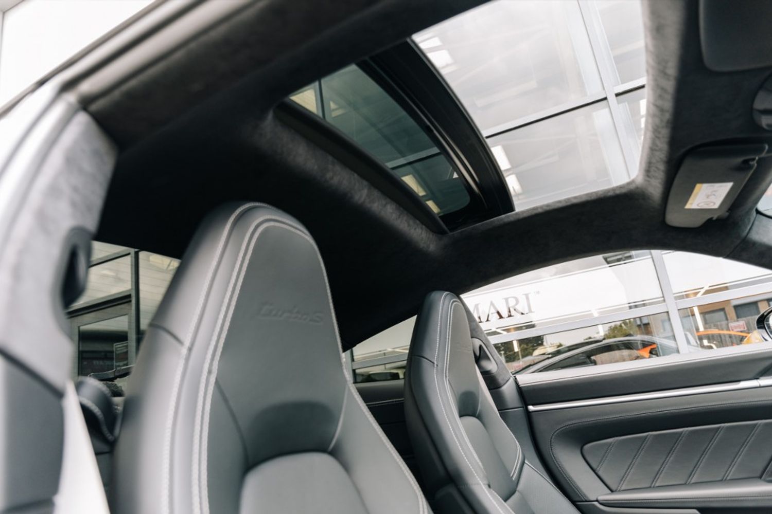 PORSCHE 911 COUPE 3.7 TURBO S PDK 2DR SEMI AUTOMATIC