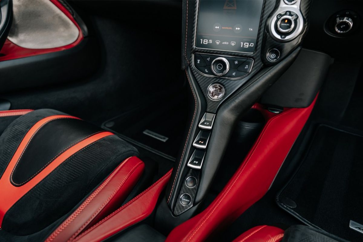 MCLAREN 720S V8 SSG COUPE 4.0 V8 SSG 2DR SEMI AUTOMATIC