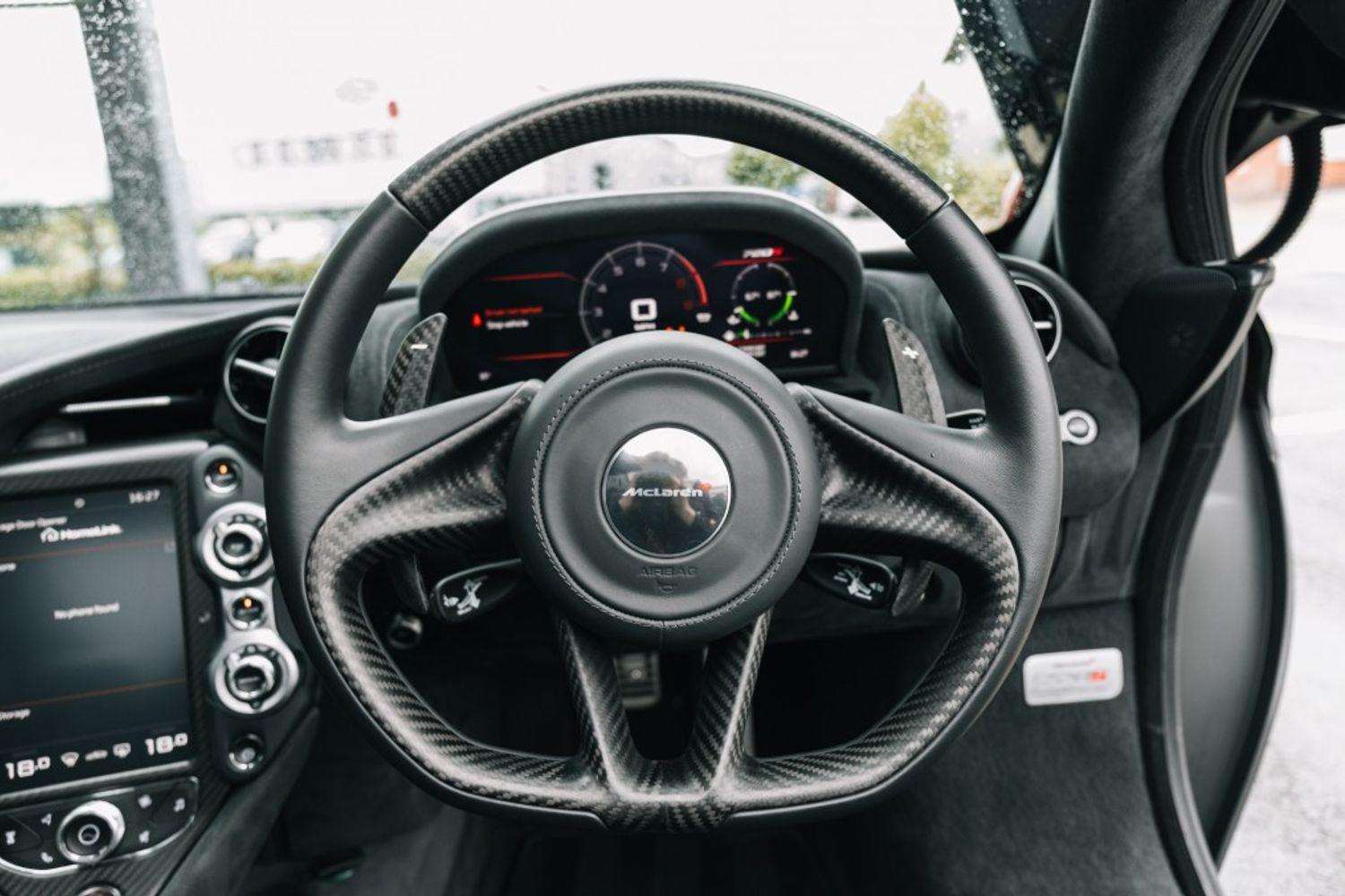 MCLAREN 720 COUPE 4.0 V8 SSG 2DR SEMI AUTOMATIC