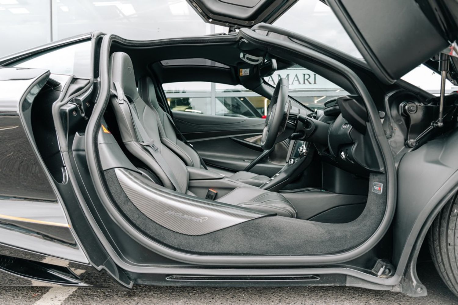 MCLAREN 720 COUPE 4.0 V8 SSG 2DR SEMI AUTOMATIC