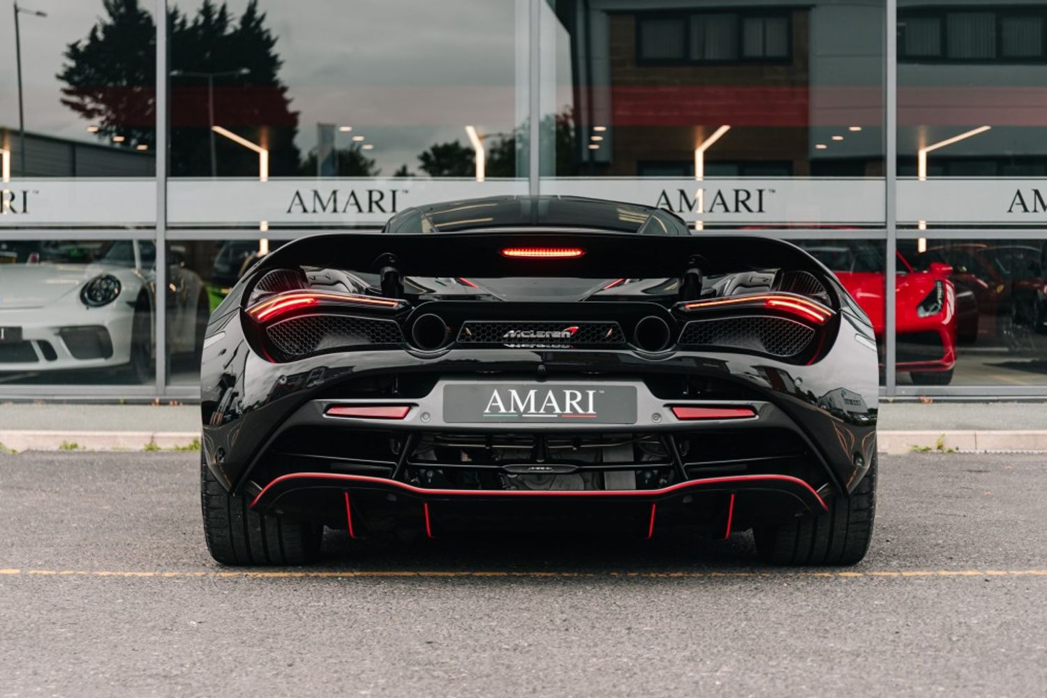 MCLAREN 720 COUPE 4.0 V8 SSG 2DR SEMI AUTOMATIC