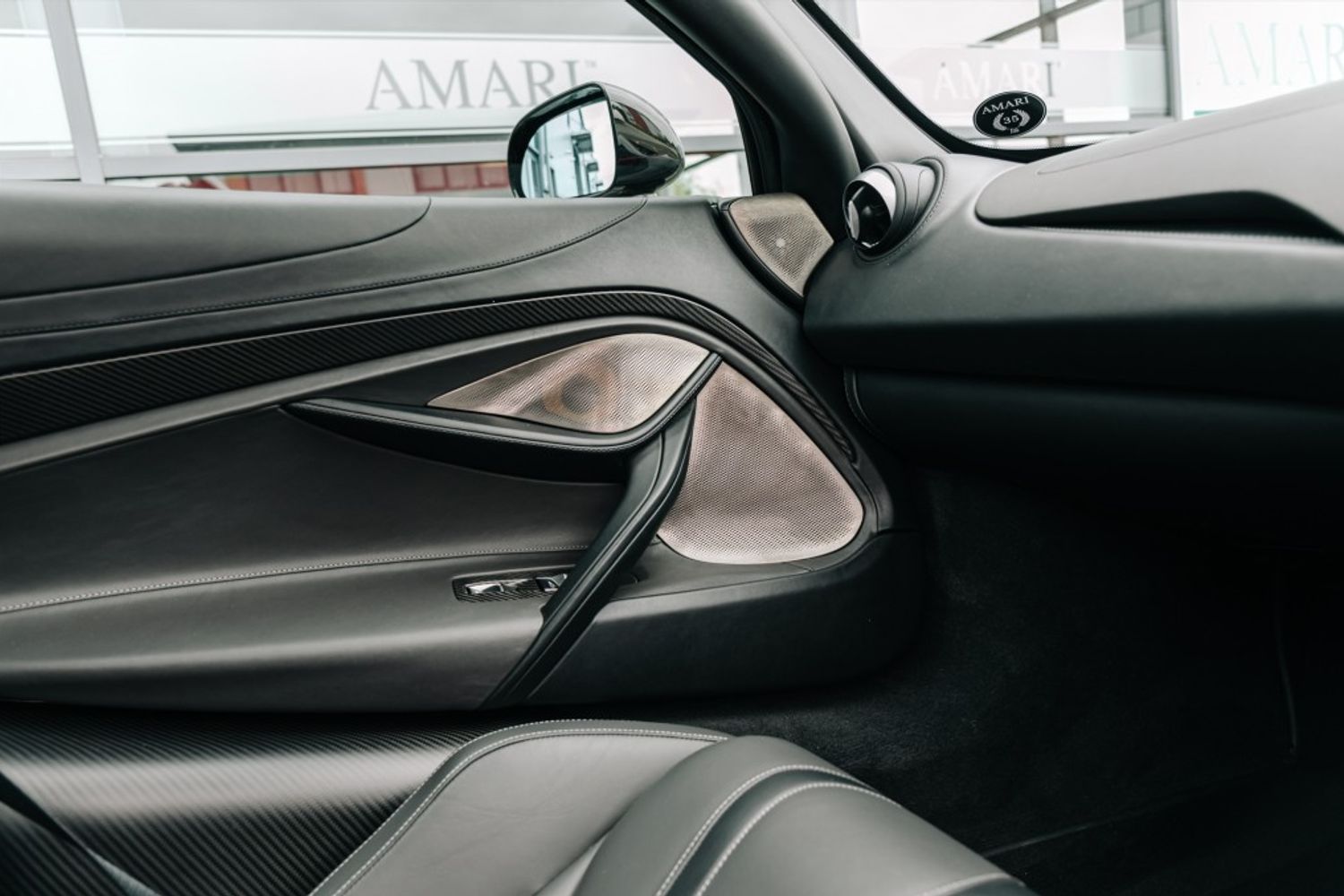 MCLAREN 720 COUPE 4.0 V8 SSG 2DR SEMI AUTOMATIC