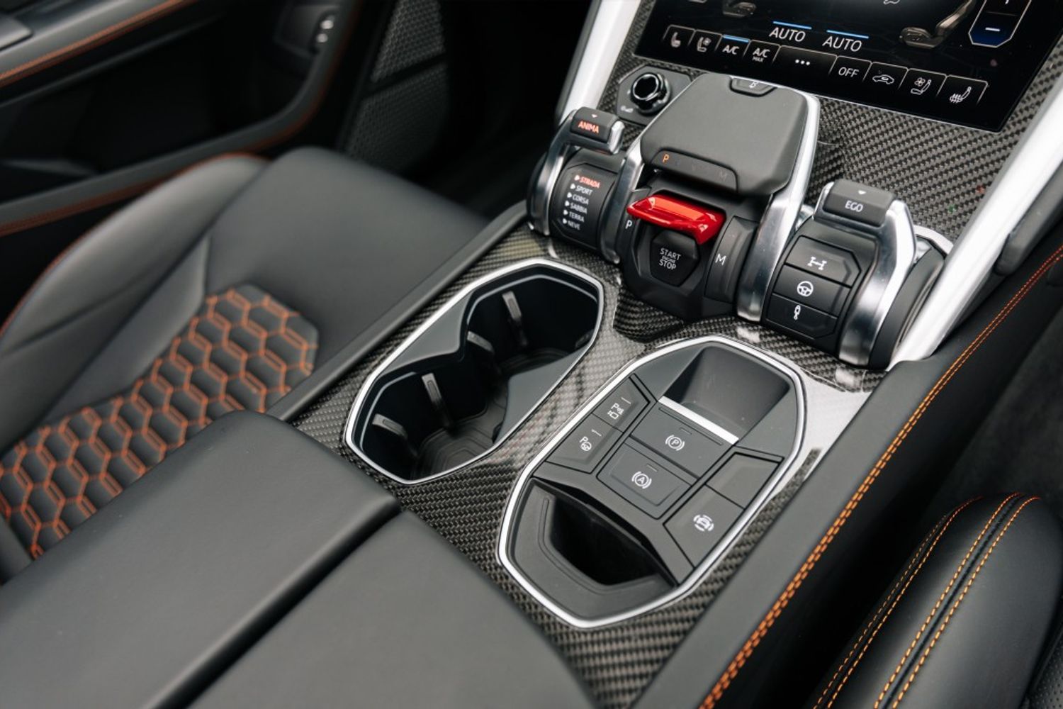 LAMBORGHINI URUS ESTATE 4.0 V8 5DR AUTOMATIC