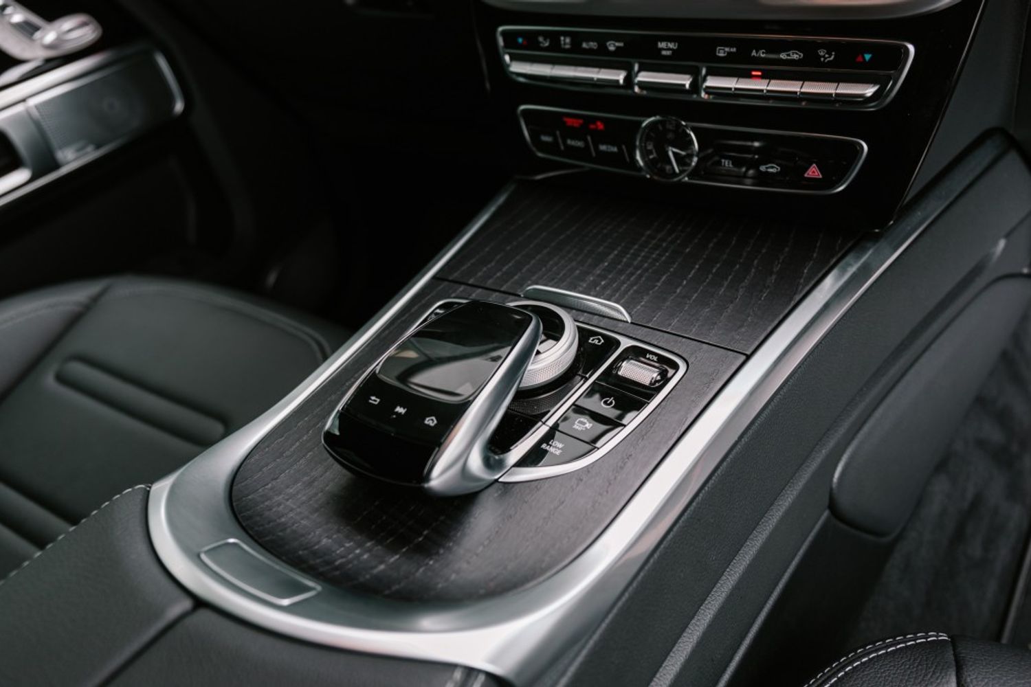 MERCEDES-BENZ G-CLASS G 400 D 4MATIC AMG LINE PREMIUM DIESEL ESTATE 2.9 G 400 D 4MATIC AMG LINE PREMIUM 5DR AUTOMATIC