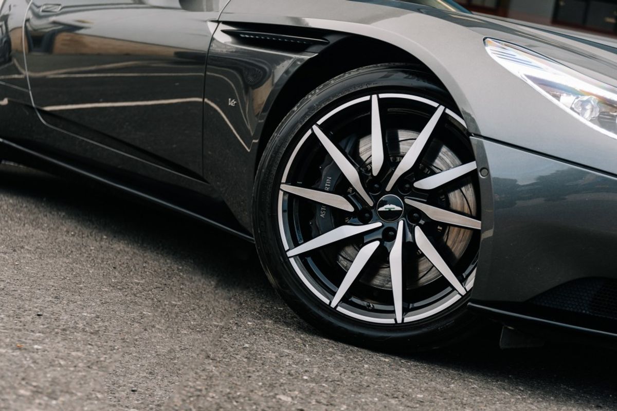 ASTON MARTIN DB11 COUPE 5.2 V12 2DR AUTOMATIC