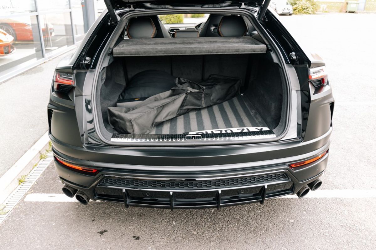 LAMBORGHINI URUS ESTATE 4.0 V8 5DR AUTOMATIC