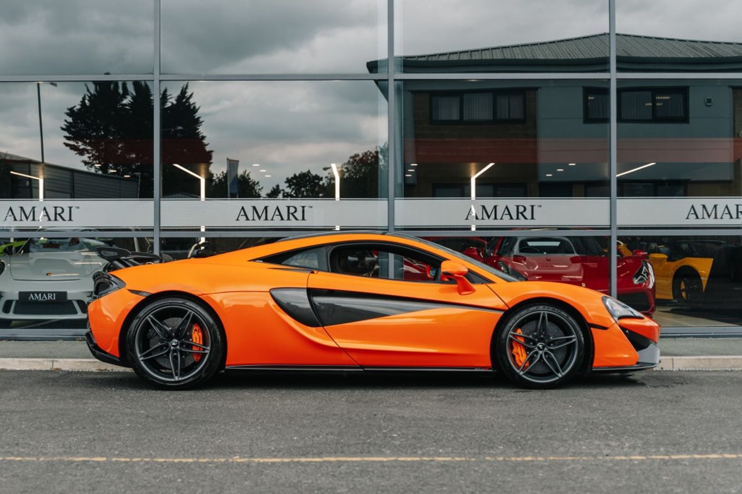 MCLAREN 570 COUPE 3.8 V8 SSG 2DR SEMI AUTOMATIC