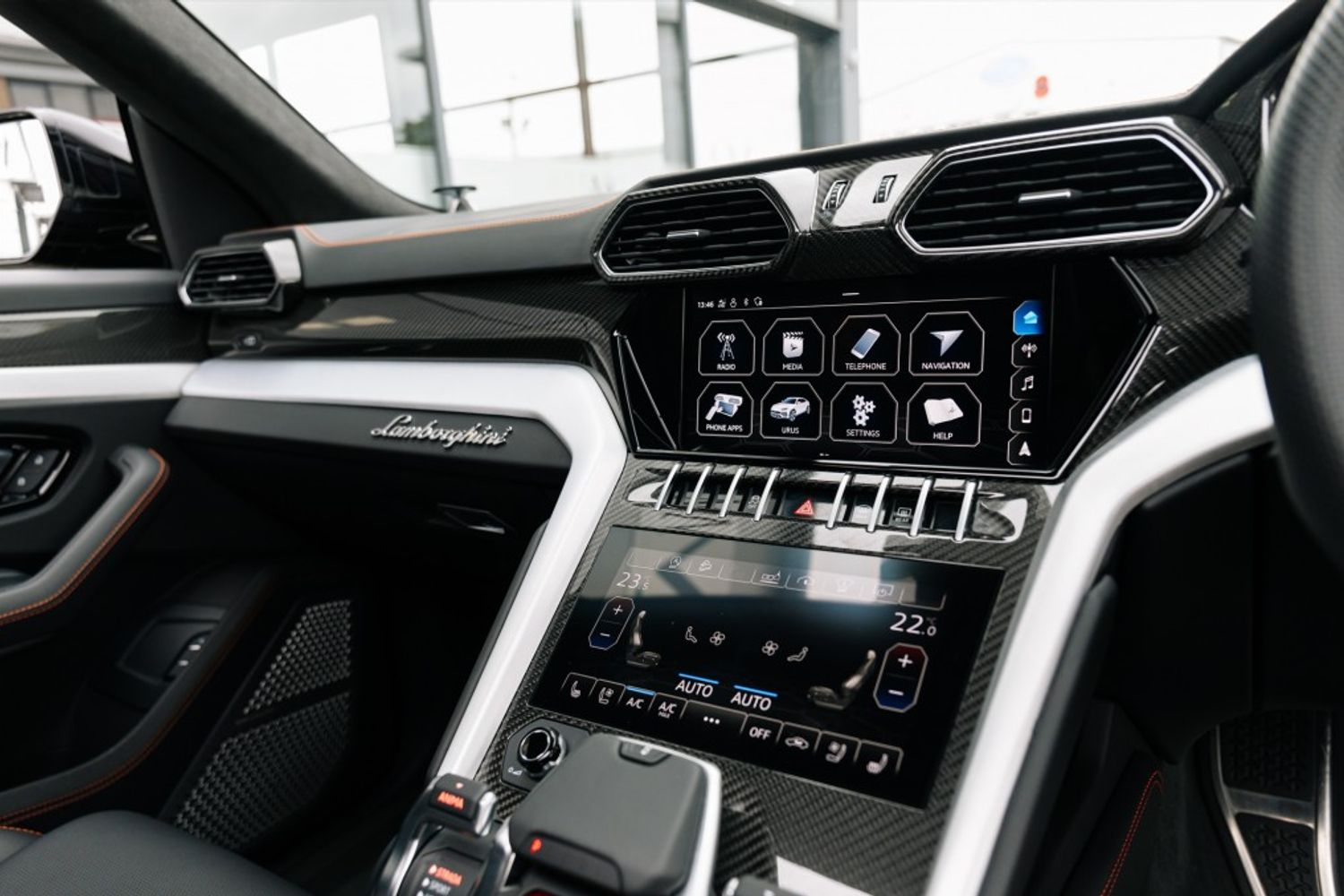 LAMBORGHINI URUS ESTATE 4.0 V8 5DR AUTOMATIC